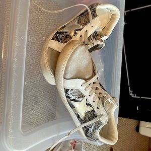 Vintage Havana sneakers size 7.5